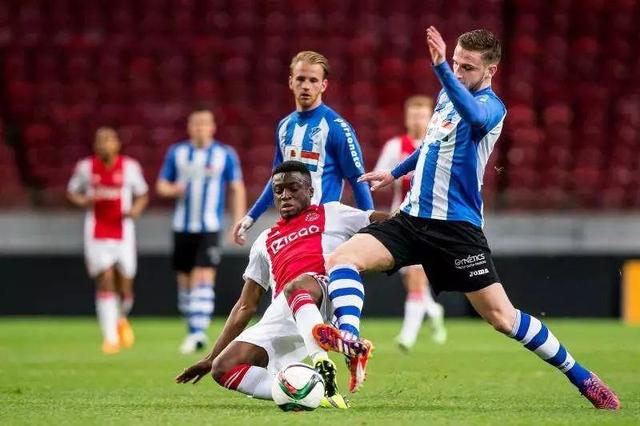 年总决赛中 年总决赛中